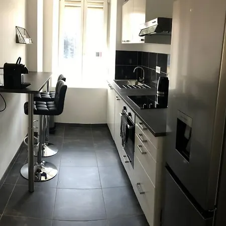 S'capades 2 - Wifi Netflix Apartment
